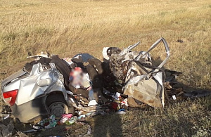 В Оренбургской области в ДТП с большегрузом погибла семья с двумя детьми В Оренбургской области в ДТП с большегрузом погибла семья с двумя детьми